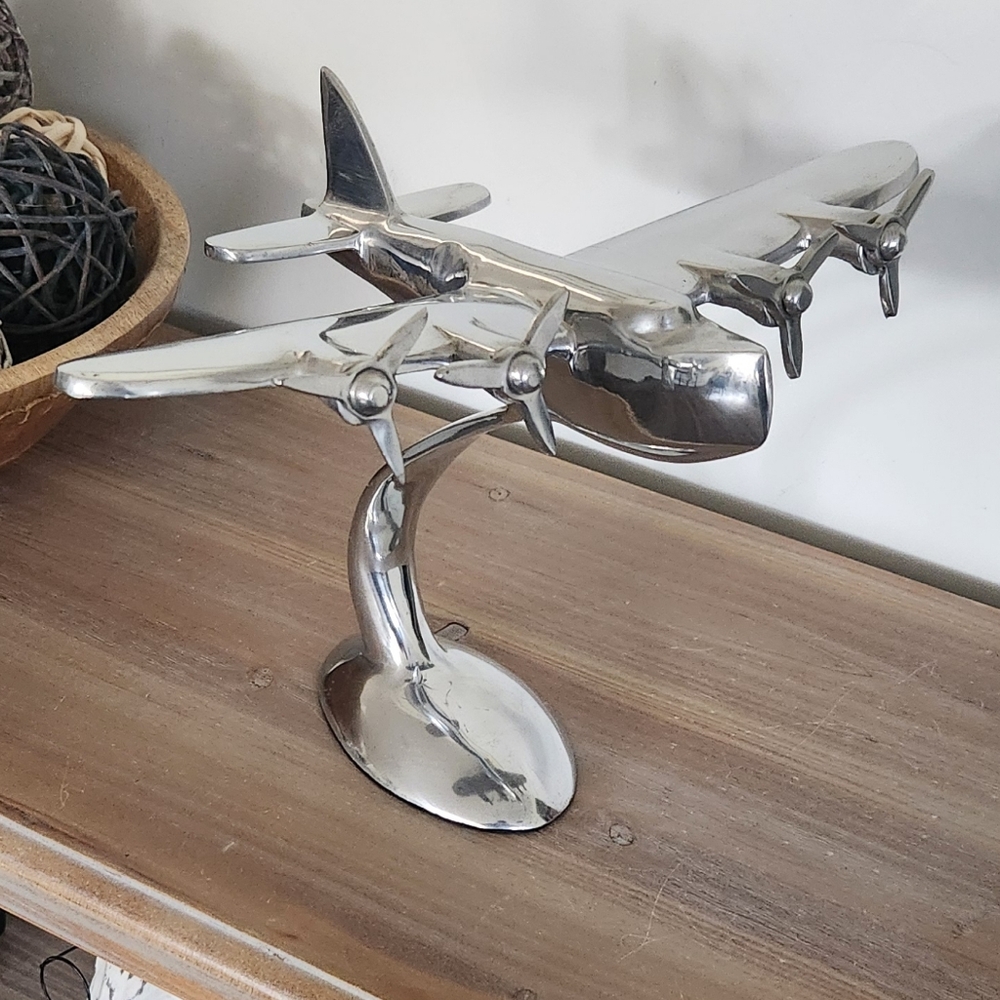 Art Deco Silver Airplane Statue – Polished Metal Aviation Home Office Accent